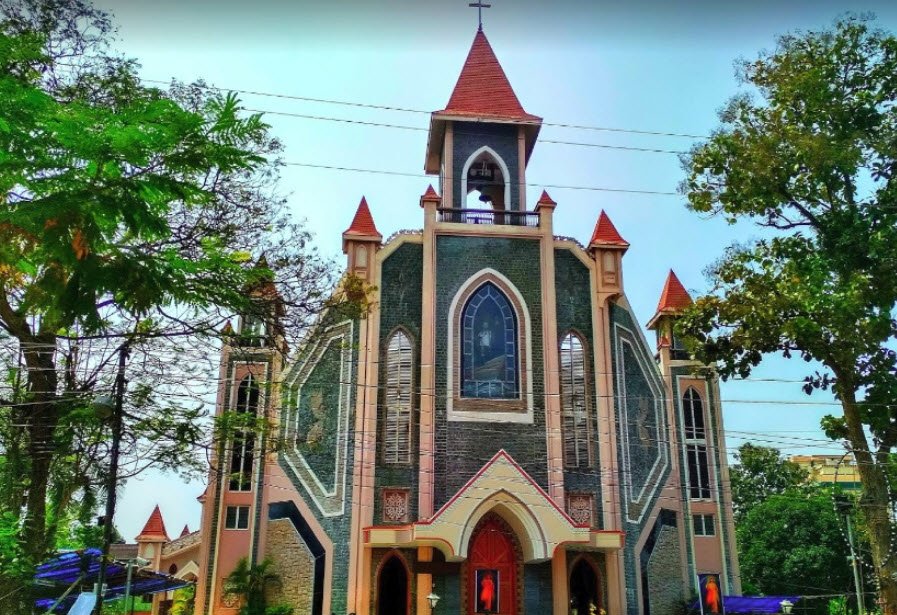 St. Francis Xavier's Church, Ernakulam, Kerala - Vushii.com St. Francis Xavier's Church, Ernakulam, Kerala - Vushii.com